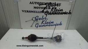 Usagé Arbre de transmission avant gauche Volkswagen Passat Prix € 35,00 Règlement à la marge proposé par Gebr.Klein Gunnewiek Ho.BV