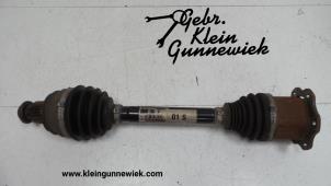 Used Front drive shaft, left Audi A6 Price € 100,00 Margin scheme offered by Gebr.Klein Gunnewiek Ho.BV