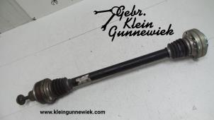 Usagé Arbre de transmission arrière gauche Volkswagen Touareg Prix € 90,00 Règlement à la marge proposé par Gebr.Klein Gunnewiek Ho.BV