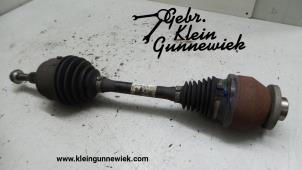 Gebrauchte Antriebswelle links vorne Volkswagen Transporter Preis € 75,00 Margenregelung angeboten von Gebr.Klein Gunnewiek Ho.BV