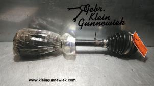 Usagé Arbre de transmission avant gauche Volkswagen Bestel Prix € 55,00 Règlement à la marge proposé par Gebr.Klein Gunnewiek Ho.BV