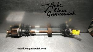 Used Front drive shaft, right Renault Kangoo Price € 55,00 Margin scheme offered by Gebr.Klein Gunnewiek Ho.BV