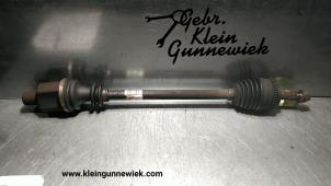 Gebrauchte Antriebswelle rechts vorne Renault Kangoo Preis € 35,00 Margenregelung angeboten von Gebr.Klein Gunnewiek Ho.BV