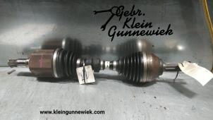 Used Front drive shaft, left Renault Koleos Price € 150,00 Margin scheme offered by Gebr.Klein Gunnewiek Ho.BV