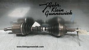 Gebrauchte Antriebswelle links vorne Renault Koleos Preis € 150,00 Margenregelung angeboten von Gebr.Klein Gunnewiek Ho.BV