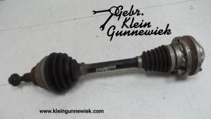 Used Front drive shaft, left Volkswagen Passat Price € 150,00 Margin scheme offered by Gebr.Klein Gunnewiek Ho.BV