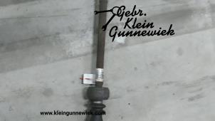 Usagé Arbre de transmission avant droit Renault Twingo Prix € 50,00 Règlement à la marge proposé par Gebr.Klein Gunnewiek Ho.BV