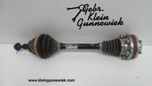 Usagé Arbre de transmission avant gauche Volkswagen Jetta Prix € 150,00 Règlement à la marge proposé par Gebr.Klein Gunnewiek Ho.BV