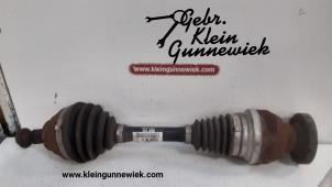 Used Front drive shaft, left Volkswagen Tiguan Price € 95,00 Margin scheme offered by Gebr.Klein Gunnewiek Ho.BV