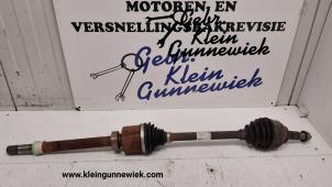 Usagé Arbre de transmission avant droit Renault Trafic Prix € 125,00 Règlement à la marge proposé par Gebr.Klein Gunnewiek Ho.BV