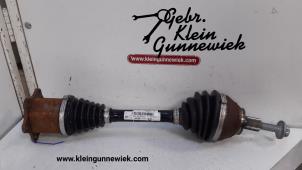 Used Front drive shaft, left Volkswagen Golf Price € 150,00 Margin scheme offered by Gebr.Klein Gunnewiek Ho.BV