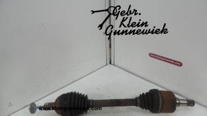 Usagé Arbre de transmission avant gauche Ford Mondeo Prix € 75,00 Règlement à la marge proposé par Gebr.Klein Gunnewiek Ho.BV