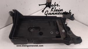 Gebrauchte Batterieträger Volkswagen Golf Sportsvan Preis € 30,00 Margenregelung angeboten von Gebr.Klein Gunnewiek Ho.BV