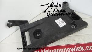 Usados Caja de batería Audi A3 Precio € 20,00 Norma de margen ofrecido por Gebr.Klein Gunnewiek Ho.BV