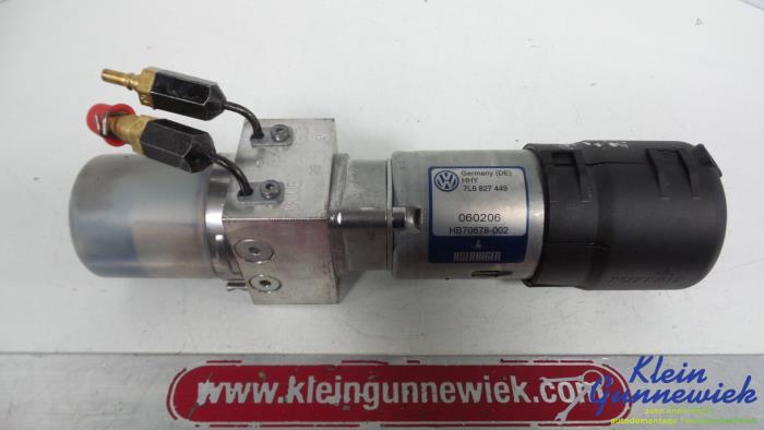Tailgate hydraulic pump motor