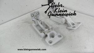 Usados Bisagra del portón trasero Volkswagen Crafter Precio € 125,00 Norma de margen ofrecido por Gebr.Klein Gunnewiek Ho.BV