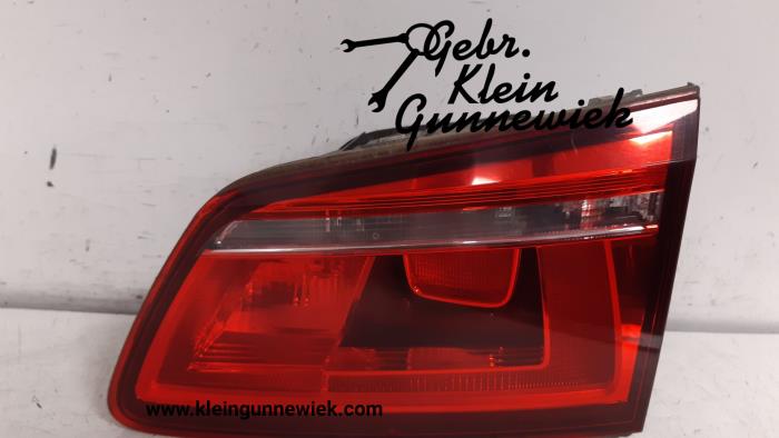 Tylne swiatlo pozycyjne prawe z Volkswagen Golf Sportsvan 2015