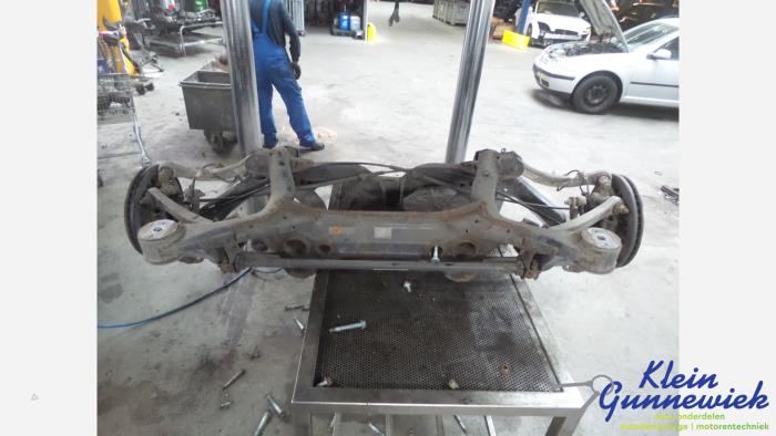 Gebrauchte Hinterachse Hinterradantrieb Porsche Cayenne Preis € 127,00 Margenregelung angeboten von Klein Gunnewiek Autodemontage & Motorentechniek
