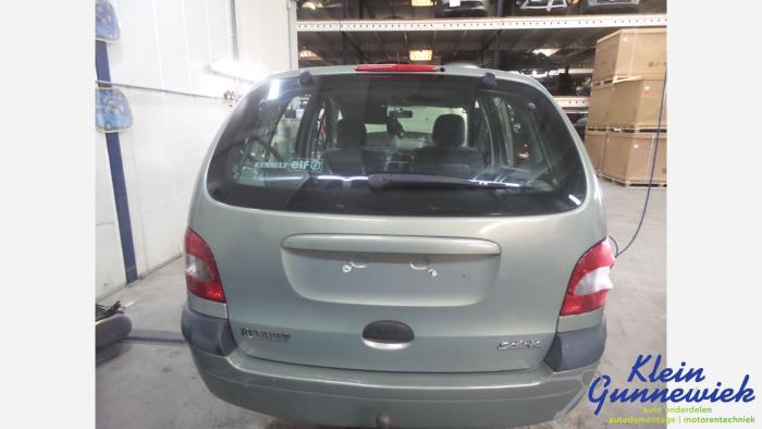 Begagnade Baklucka Renault Megane Scenic Pris € 48,00 Marginaltabell erbjuds av Klein Gunnewiek Autodemontage & Motorentechniek
