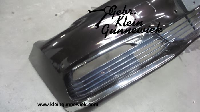 Front bumper from a BMW 7-Serie 2016