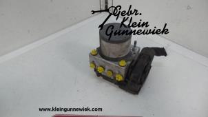 Used ABS pump Renault Master Price € 195,00 Margin scheme offered by Gebr.Klein Gunnewiek Ho.BV