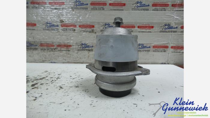 Used Engine mount Volkswagen Touareg Price € 50,00 Margin scheme offered by Klein Gunnewiek Autodemontage & Motorentechniek