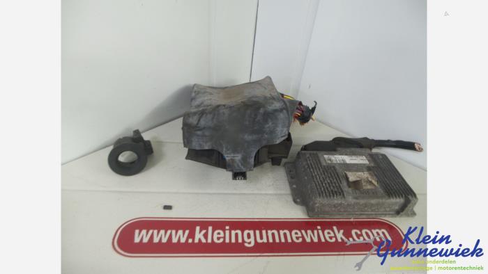 Used Injection computer Renault Megane Price € 50,00 Margin scheme offered by Klein Gunnewiek Autodemontage & Motorentechniek