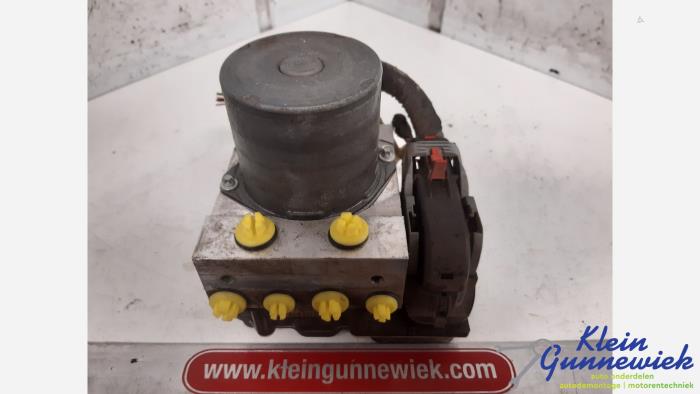 Usagé Bloc ABS Audi RS4 Prix € 85,00 Règlement à la marge proposé par Klein Gunnewiek Autodemontage & Motorentechniek
