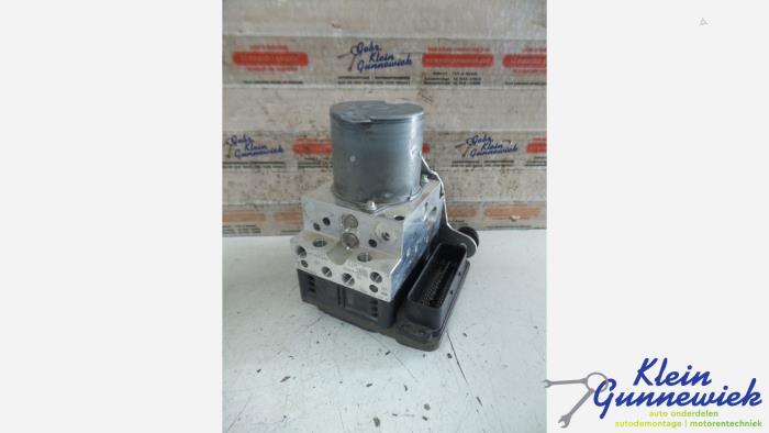 Begagnade ABS-pump Audi A6 Pris € 165,00 Marginaltabell erbjuds av Klein Gunnewiek Autodemontage & Motorentechniek