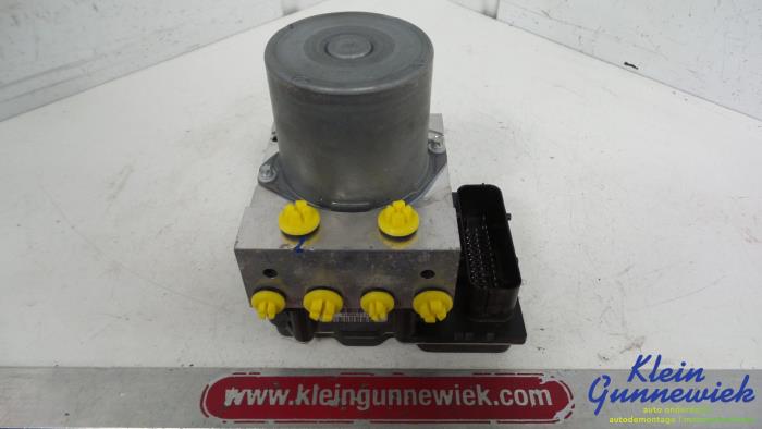 Begagnade ABS-pump BMW X1 Pris € 53,00 Marginaltabell erbjuds av Klein Gunnewiek Autodemontage & Motorentechniek