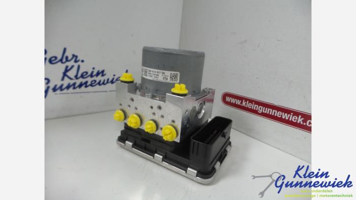 Begagnade ABS-pump Volkswagen E-Golf Pris € 38,00 Marginaltabell erbjuds av Klein Gunnewiek Autodemontage & Motorentechniek