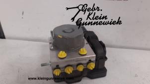 Used ABS pump Renault Clio Price € 125,00 Margin scheme offered by Gebr.Klein Gunnewiek Ho.BV