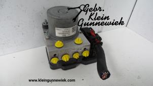Used ABS pump Opel Karl Price € 125,00 Margin scheme offered by Gebr.Klein Gunnewiek Ho.BV