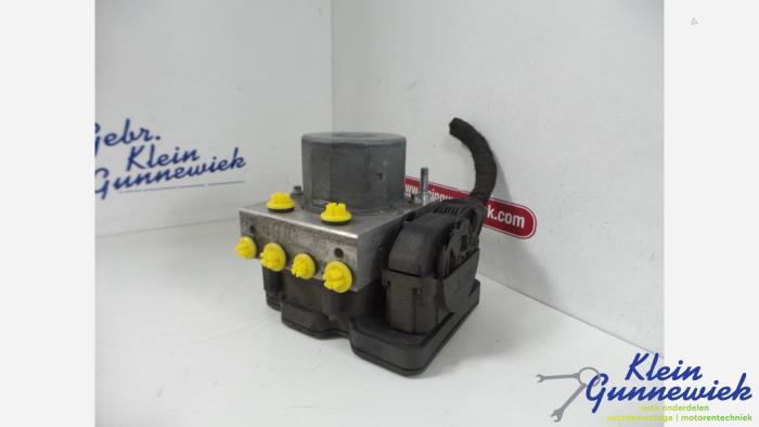 Begagnade ABS-pump Opel Corsa Pris € 28,00 Marginaltabell erbjuds av Klein Gunnewiek Autodemontage & Motorentechniek