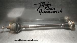 Used Front drive shaft, right Volkswagen Touran Price € 125,00 Margin scheme offered by Gebr.Klein Gunnewiek Ho.BV