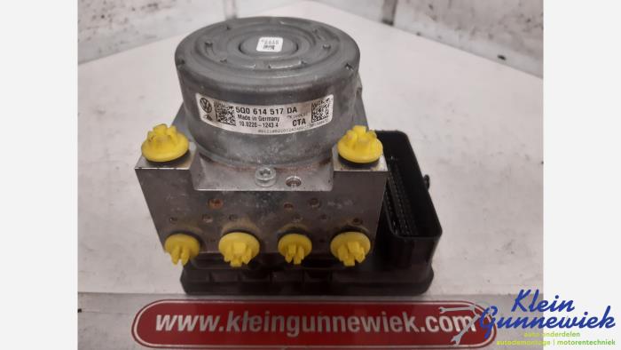 Used ABS pump Volkswagen Passat Price € 230,00 Margin scheme offered by Klein Gunnewiek Autodemontage & Motorentechniek