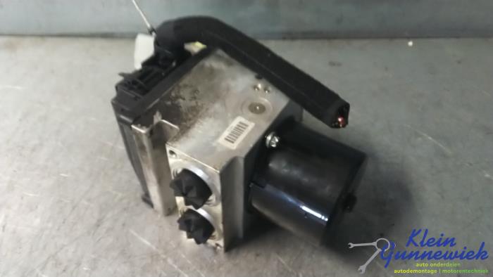Begagnade ABS-pump Volkswagen Passat Pris € 26,00 Marginaltabell erbjuds av Klein Gunnewiek Autodemontage & Motorentechniek