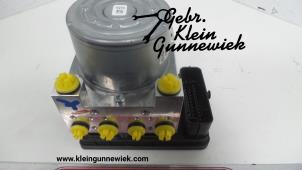 Usagé Pompe ABS Renault Trafic Prix € 265,00 Règlement à la marge proposé par Gebr.Klein Gunnewiek Ho.BV