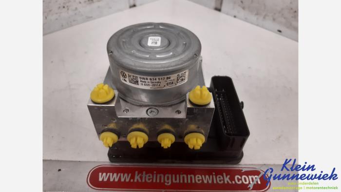 Usagé Bloc ABS Volkswagen Golf Prix € 184,00 Règlement à la marge proposé par Klein Gunnewiek Autodemontage & Motorentechniek