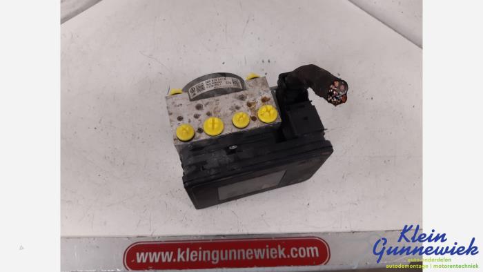 Usagé Bloc ABS Audi A3 Prix € 130,00 Règlement à la marge proposé par Klein Gunnewiek Autodemontage & Motorentechniek