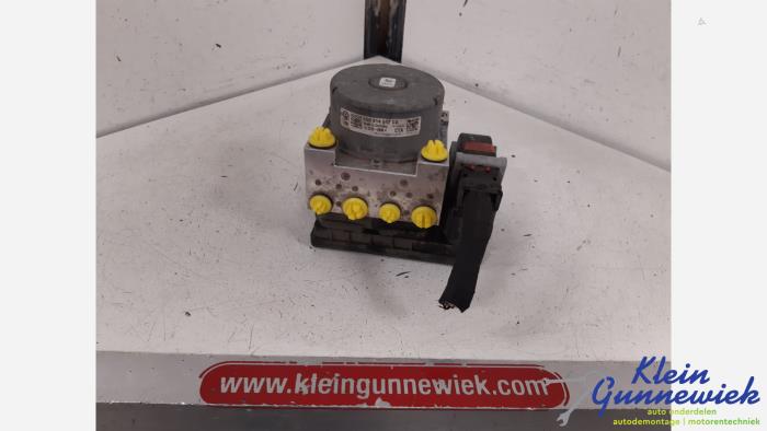 Begagnade ABS-pump Audi A3 Pris € 112,00 Marginaltabell erbjuds av Klein Gunnewiek Autodemontage & Motorentechniek