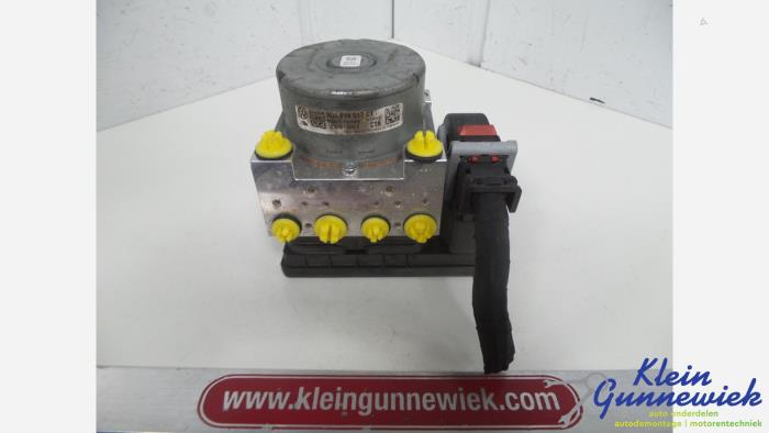 Used ABS pump Audi A3 Price € 135,00 Margin scheme offered by Klein Gunnewiek Autodemontage & Motorentechniek