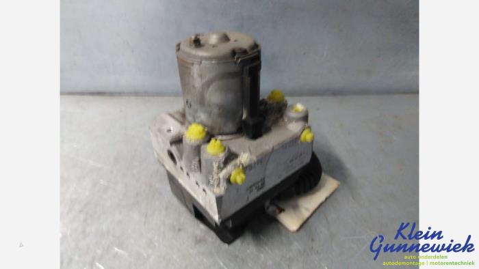 Gebrauchte ABS Pumpe Audi A4 Preis € 15,00 Margenregelung angeboten von Klein Gunnewiek Autodemontage & Motorentechniek