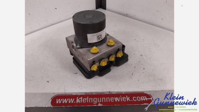 Usagé Bloc ABS Audi A6 Prix € 29,00 Règlement à la marge proposé par Klein Gunnewiek Autodemontage & Motorentechniek