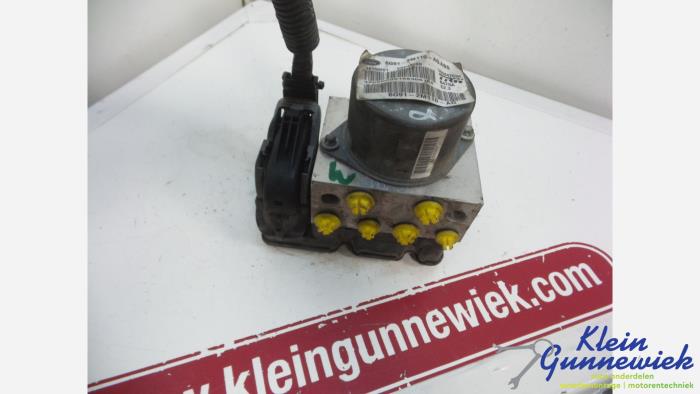 Begagnade ABS-pump Ford Galaxy Pris € 15,00 Marginaltabell erbjuds av Klein Gunnewiek Autodemontage & Motorentechniek