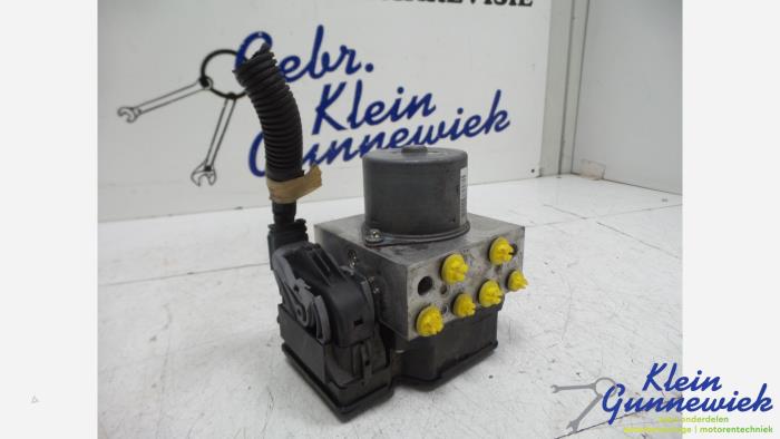 Begagnade ABS-pump Ford Mondeo Pris € 28,00 Marginaltabell erbjuds av Klein Gunnewiek Autodemontage & Motorentechniek