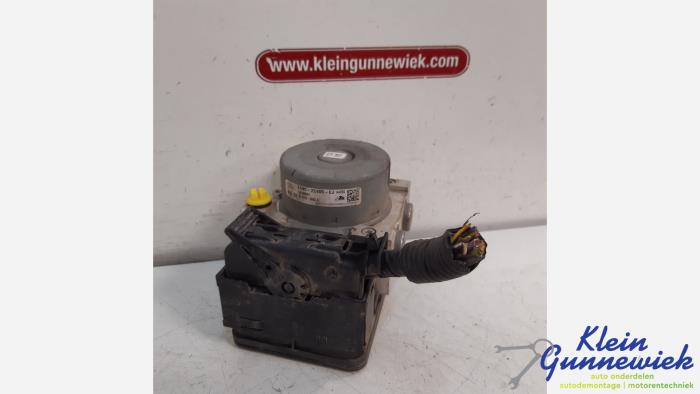Usagé Bloc ABS Ford Mondeo Prix € 98,00 Règlement à la marge proposé par Klein Gunnewiek Autodemontage & Motorentechniek