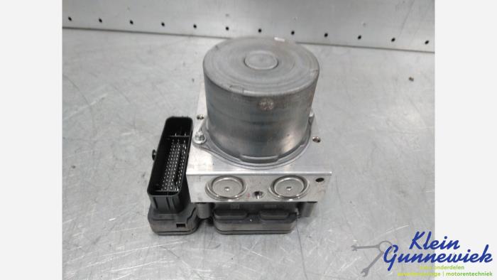 Used ABS pump Opel Astra Price € 48,00 Margin scheme offered by Klein Gunnewiek Autodemontage & Motorentechniek