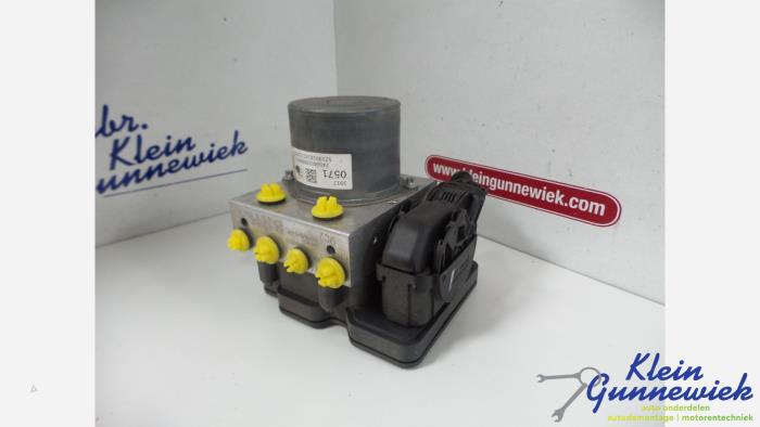 Begagnade ABS-pump Opel Astra Pris € 43,00 Marginaltabell erbjuds av Klein Gunnewiek Autodemontage & Motorentechniek