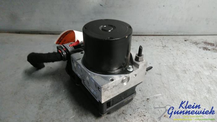Begagnade ABS-pump Volkswagen Polo Pris € 54,00 Marginaltabell erbjuds av Klein Gunnewiek Autodemontage & Motorentechniek